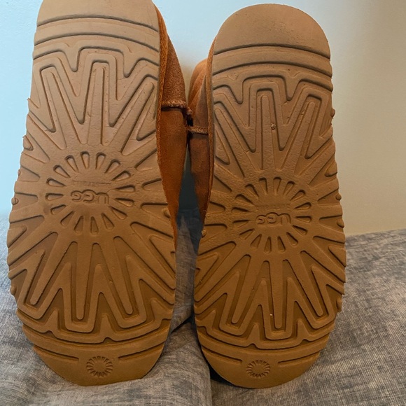 Ugg Boots - Size 39 - Picture 6 of 10